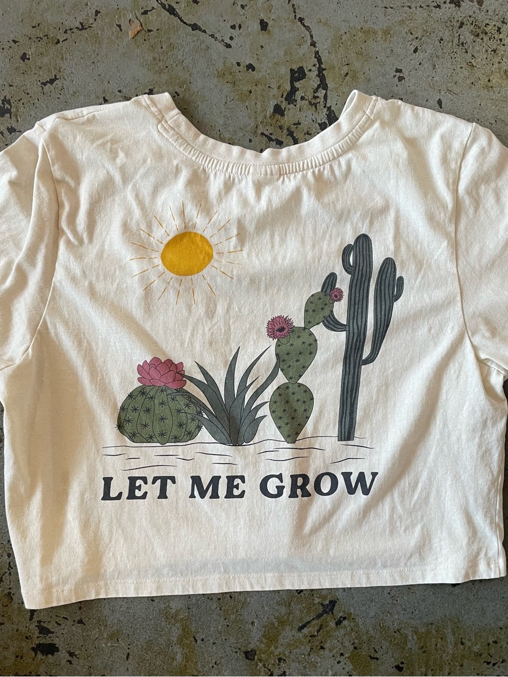Recycled Threads Cropped Graphic Tee with Embroidered Pocket Design Size Med - Picture 7 of 8